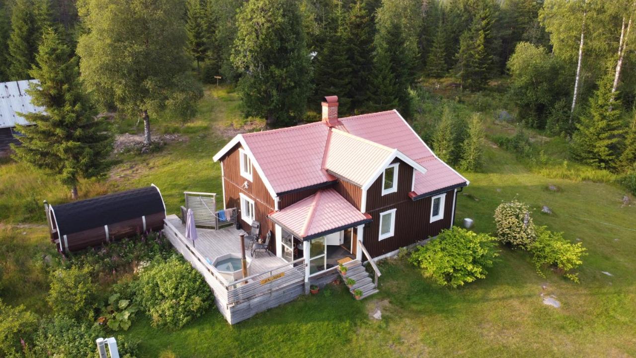 Cozy Forest Cabin With Amazing Mountain View Torsby Eksteriør billede